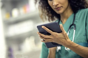 Difference Between Medical Display Screens And Regular Display Screens